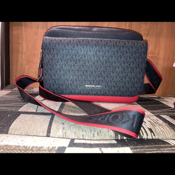 Michael Kors Crossbody Bag - Picture 1 of 7